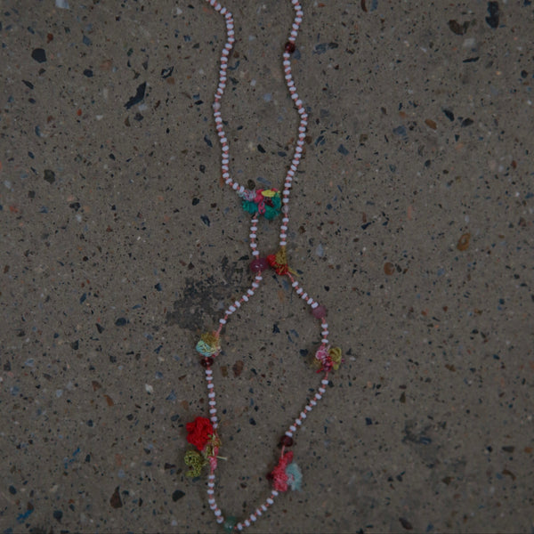 Antomoon necklace ATM-Antomoon-4-01-beads and flowers